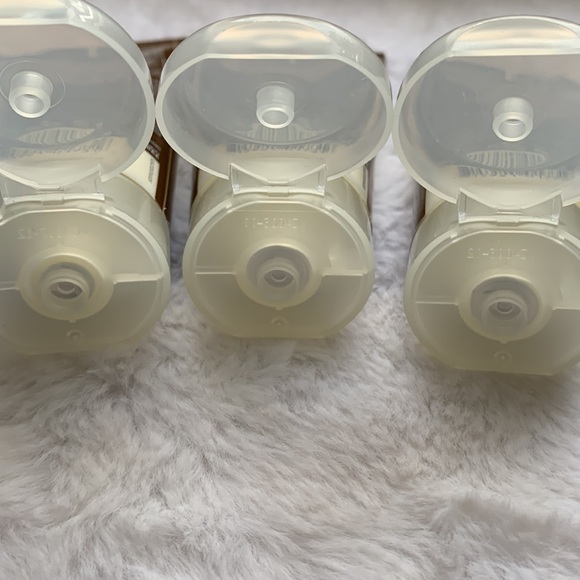 3 Ultra Hydrating Facial Masks donating - Picture 4 of 4